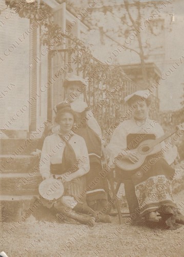 Ragazze costumi tipici - , sud